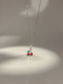 COLAR COM PINGENTE CEREJA PRATA 925
